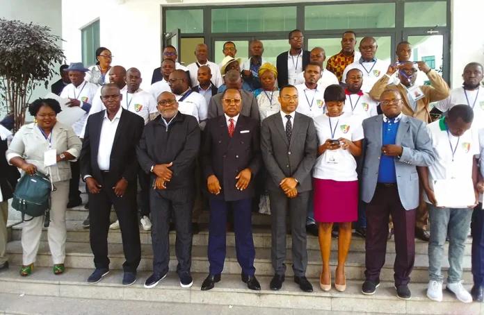 Les participants et des membres de la Fecofoot