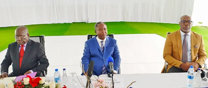 Emmanuel O. Ondongo, Jean Rosaire Ibara et Lucien Manga