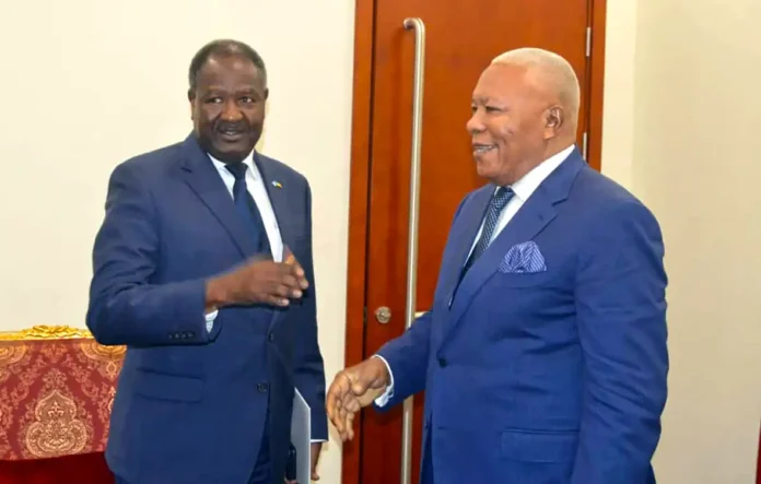 Abdou Abarry et Isidore Mvouba Abdou Abarry et Isidore Mvouba