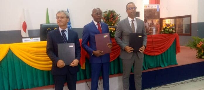après la signature d'échanges de notes après la signature d'échanges de notes