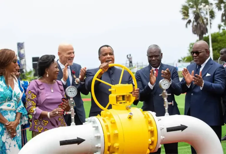 POINTE-NOIRE : Denis Sassou-Nguesso a lancé la production du gaz naturel liquéfié POINTE-NOIRE : Denis Sassou-Nguesso a lancé la production du gaz naturel liquéfié