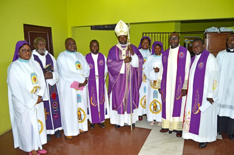 CATHEDRALE SACRE-CŒUR DE BRAZZAVILLE : Mgr Bienvenu Manamika a procédé à l’appel décisif des catéchumènes