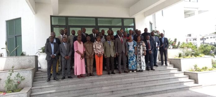 Les officiels et les organisateurs