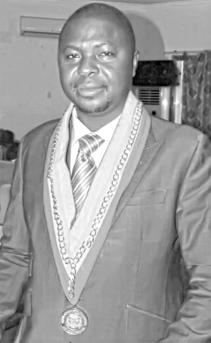 François_MBOUKOU_MASSOUKOU_au_chevet_de_Mabombo