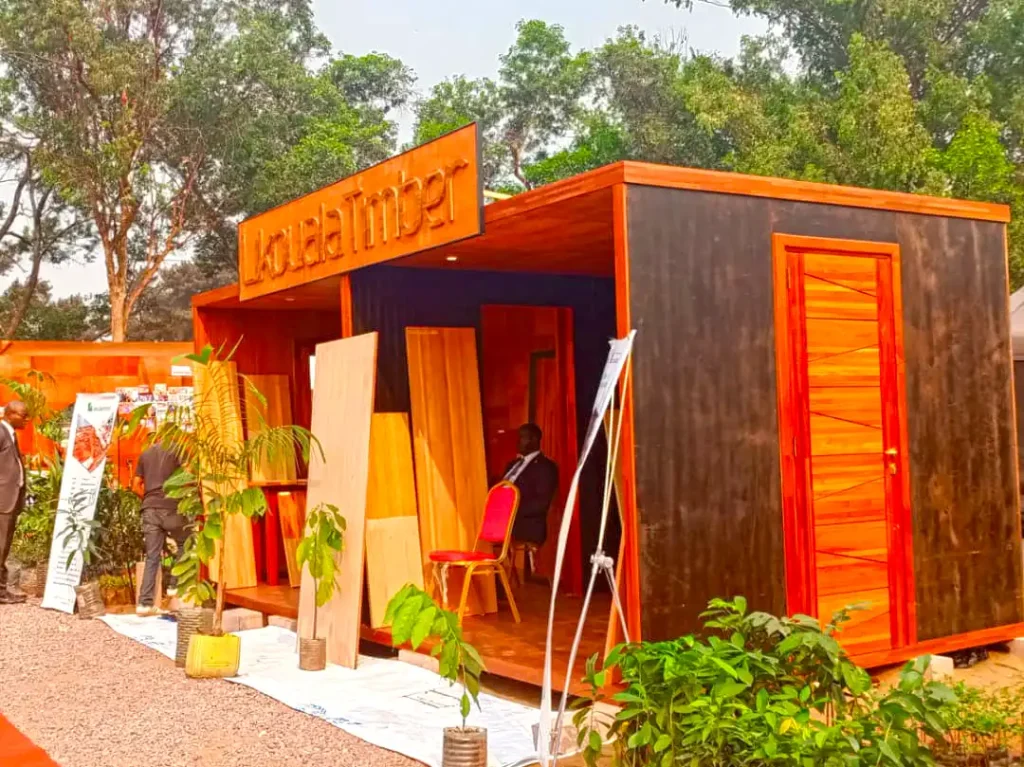 Vue du stand de LikoualaTimber