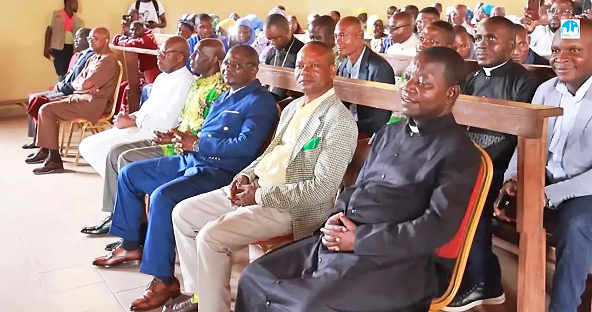 Nomination : Mgr François Hallyday MBouangui évêque coadjuteur de Nkayi! 1 le publiq 1