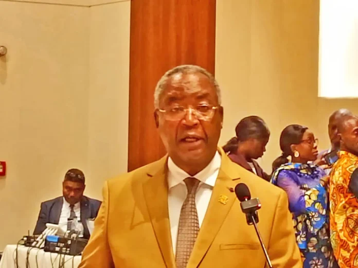 Le ministre Jean-Rosaire Ibara clôturant les travaux de la revue