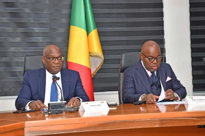 Les ministres Yoka et Itoua à l’ouverture de la session