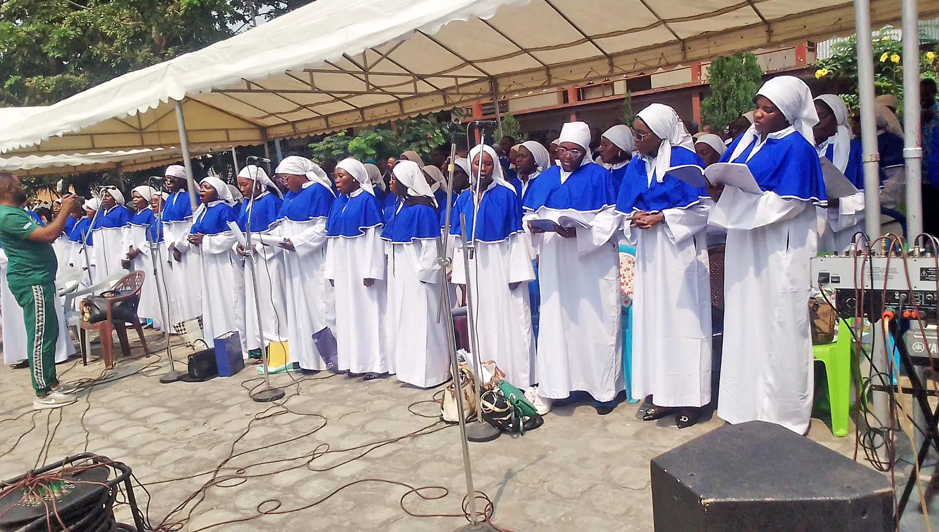 ARCHIDIOCESE DE BRAZZAVILLE : Mgr Philippe Médard Guiougou a ordonné dix prêtres 2 IMG 20260719 111013