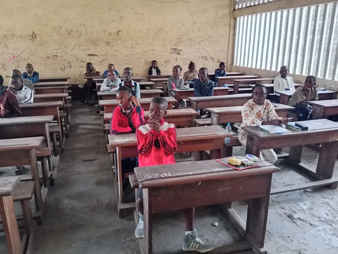 ECOLES D’EXCELLENCE : Plus de 500 candidats pour 150 places 1 Les candidats pendant les epreuves