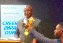 ROTARY : Port du collier au nouveau gouverneur du district 9150