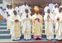 PROVINCE DE LA CONGREGATION DU SAINT-ESPRIT DU CONGO : Quatre nouveaux prêtres et un diacre pour la Vigne du Seigneur